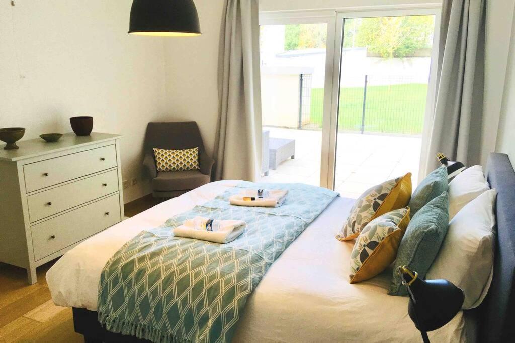 Large Family Retro Flat In City Center- Large Terrace & Garden View, Free Parking Luxemburg Exterior foto
