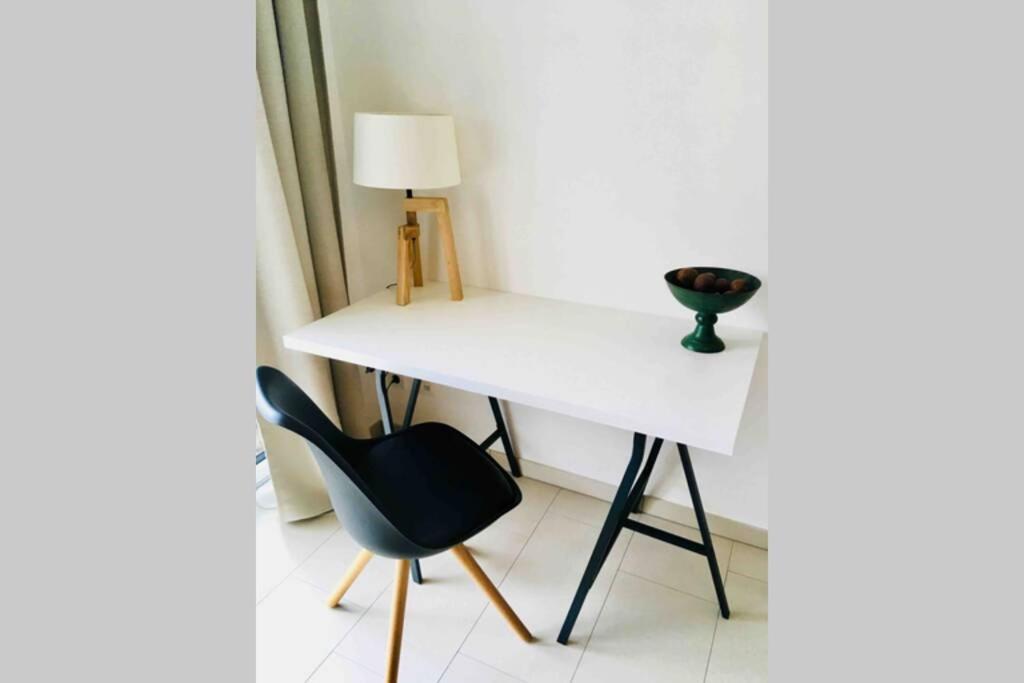 Large Family Retro Flat In City Center- Large Terrace & Garden View, Free Parking Luxemburg Exterior foto