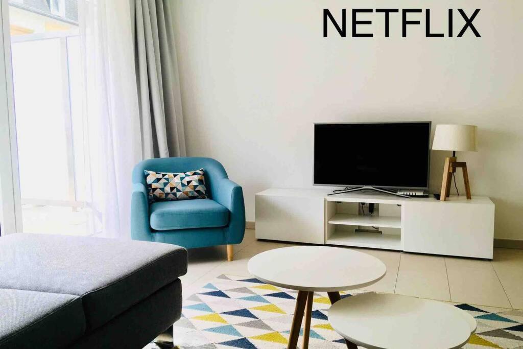 Large Family Retro Flat In City Center- Large Terrace & Garden View, Free Parking Luxemburg Exterior foto