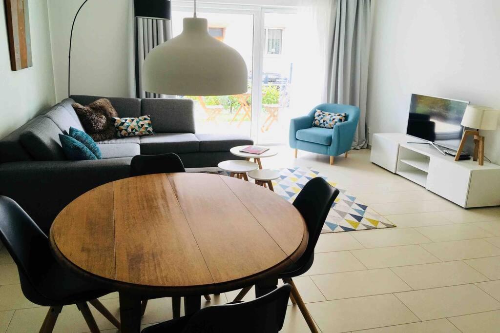 Large Family Retro Flat In City Center- Large Terrace & Garden View, Free Parking Luxemburg Exterior foto